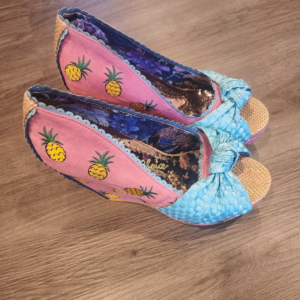 IRREGULAR CHOICE Mai Tai Wedges